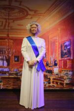 Queen Elizabeth II - Image 4
